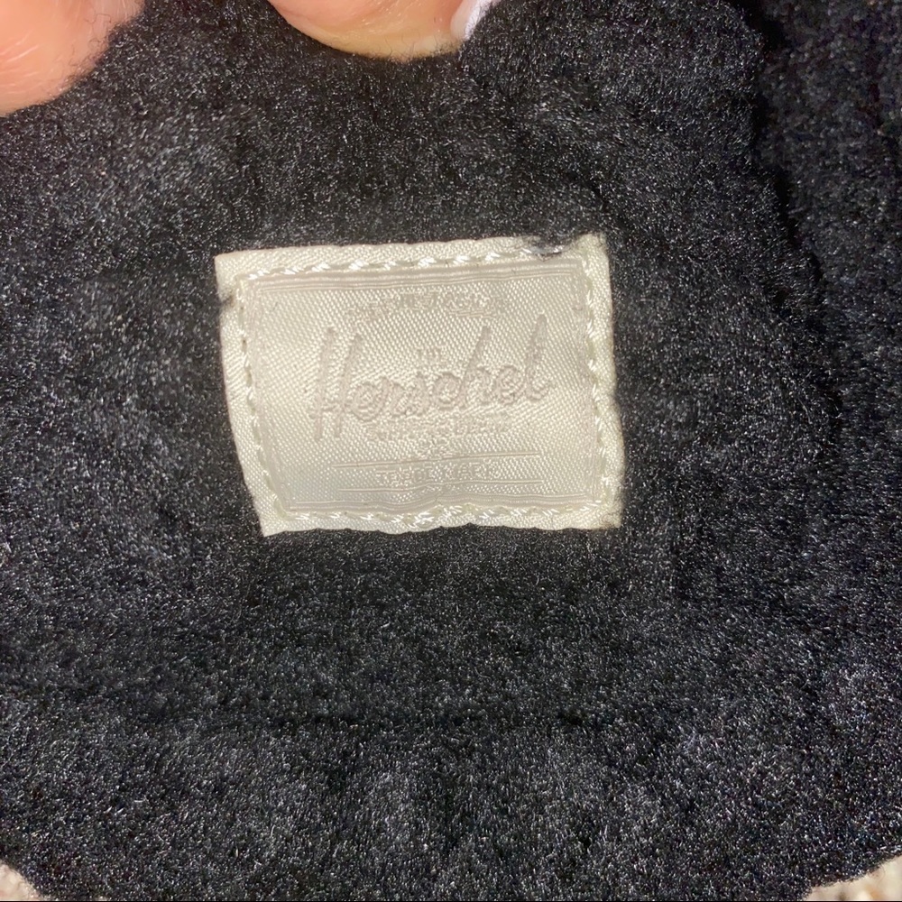 NWT Herschel Supply Co Mini Heritage Black Pouch - Picture 6 of 8